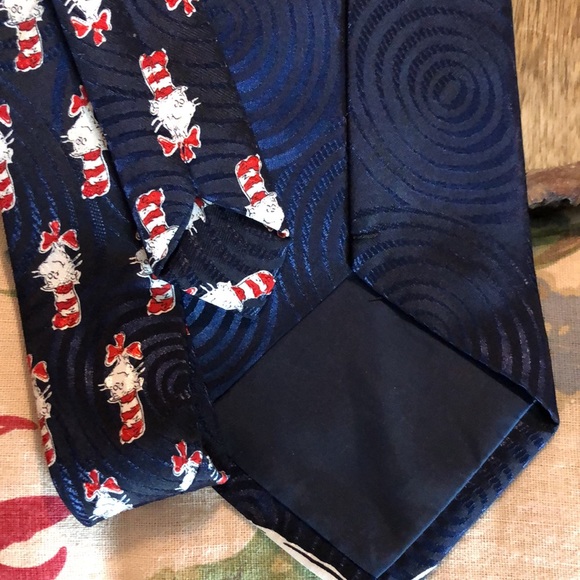 DR SEUSS The Cat In The Hat men’s SILK Tie NEW - Picture 8 of 14